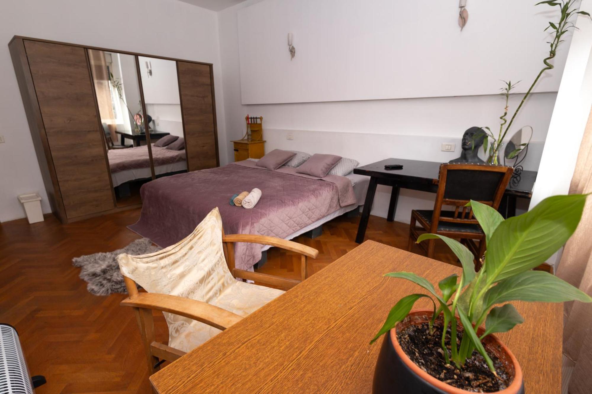 Shared Retro Vintage Luxury Apartment Бухарест Екстер'єр фото