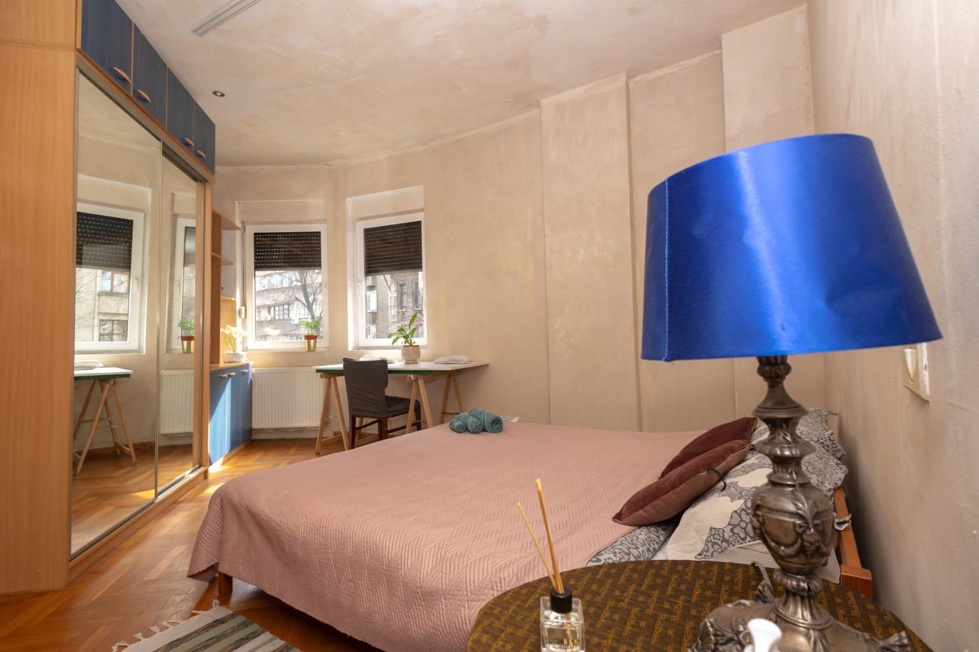 Shared Retro Vintage Luxury Apartment Бухарест Екстер'єр фото
